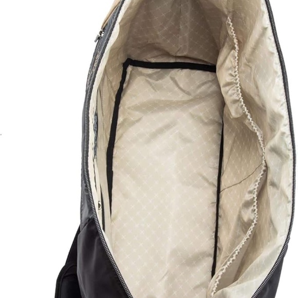 Lug Shuffle Tote - Picture 3 of 5